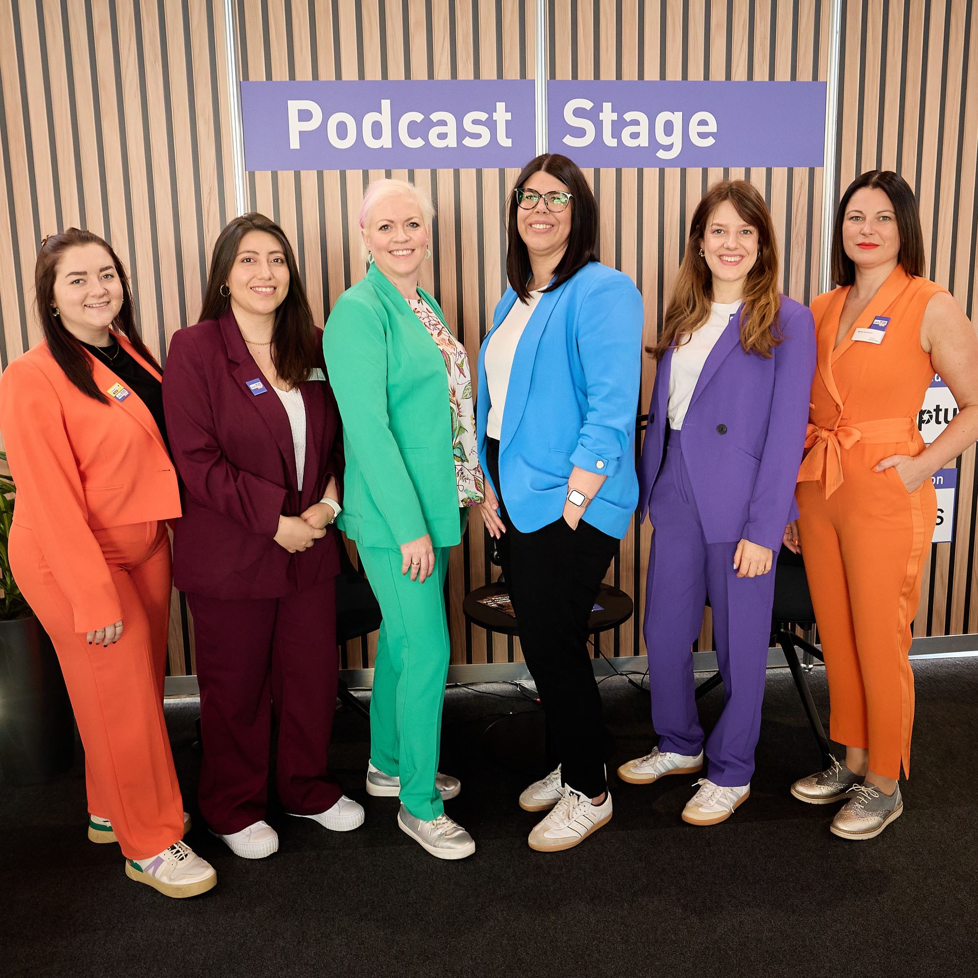 NEW WORK EVOLUTION Team (Luisa, Belen, Katrin, Steffi, Friederike, Nadine)