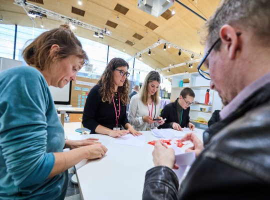 Intensive Zusammenarbeit beim Workshop.
