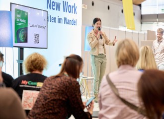 Mensch, Maschine, Miteinander – wie KI den Arbeitsalltag verändert 